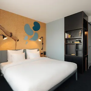 conscious-hotel-the-tire-station.amsterdamhotelsnl.com/