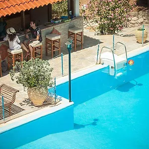 porto-koufo-resort.hotelschalkidiki.net/