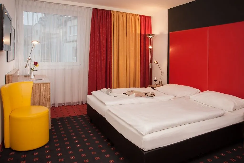 Senator Hotel Wien 4*,