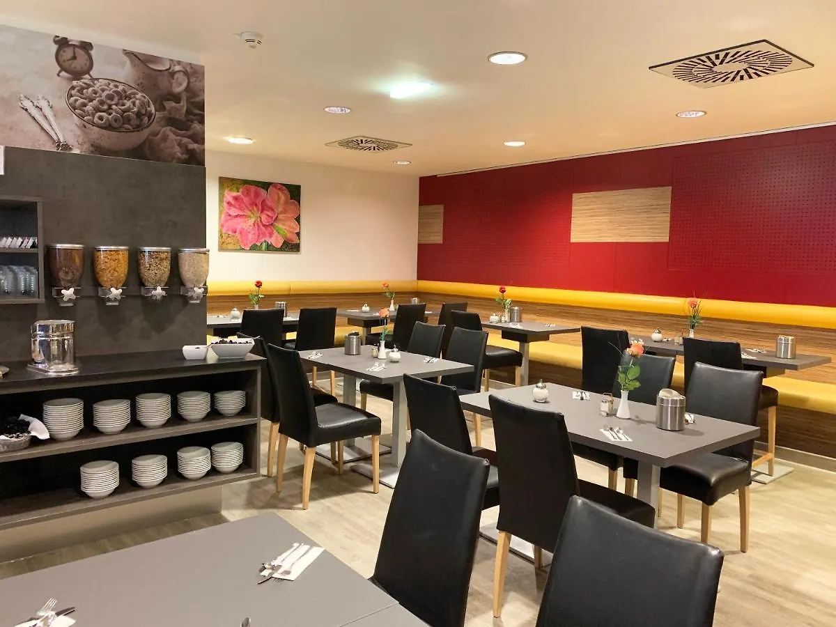 Senator Hotel Wien
