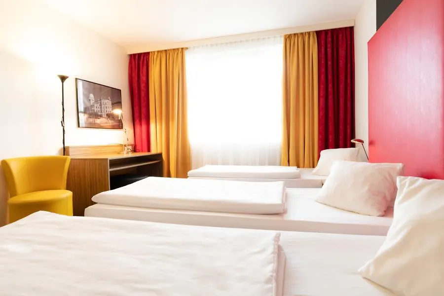 Senator Hotel Wien 4*,