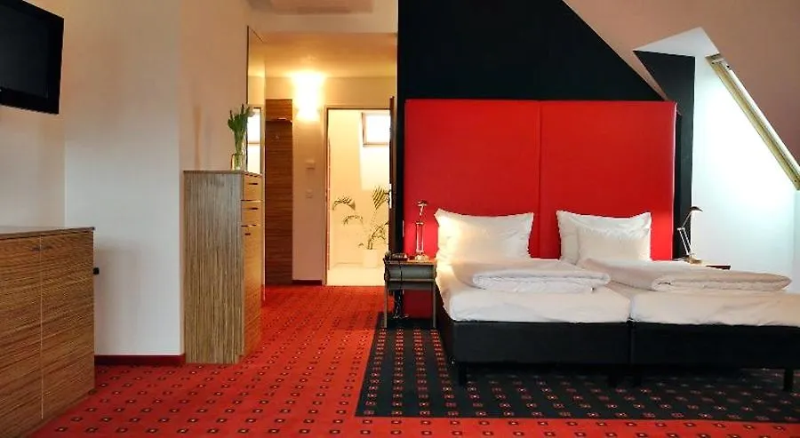 Senator Hotel Viena 4*,